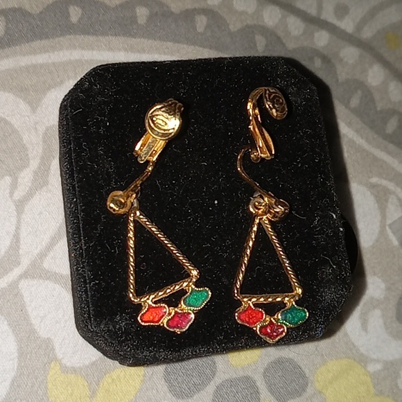 ❤️🤩VINTAGE!/GOLDENTONE CLIP EARRINGS 💕💋 - Picture 3 of 7